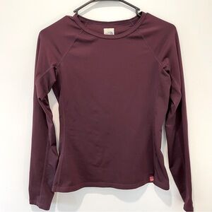 The north face plum vaporwick long sleeves activewear